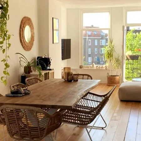 Canal View, Roofterrace شقة *