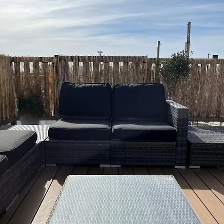 Daire Canal View, Roofterrace *